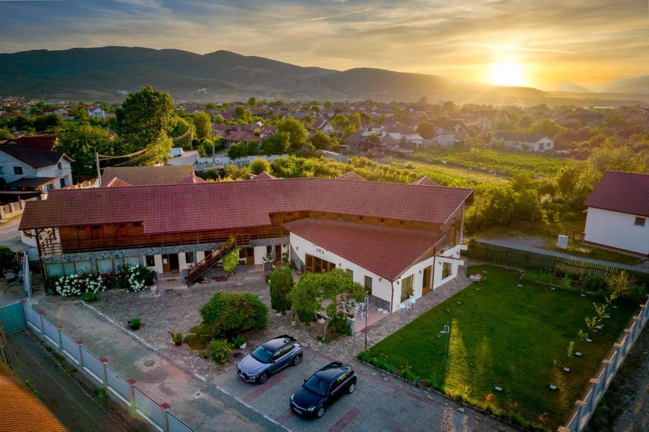 Pensiunea Ara Алба-Юлия Экстерьер фото