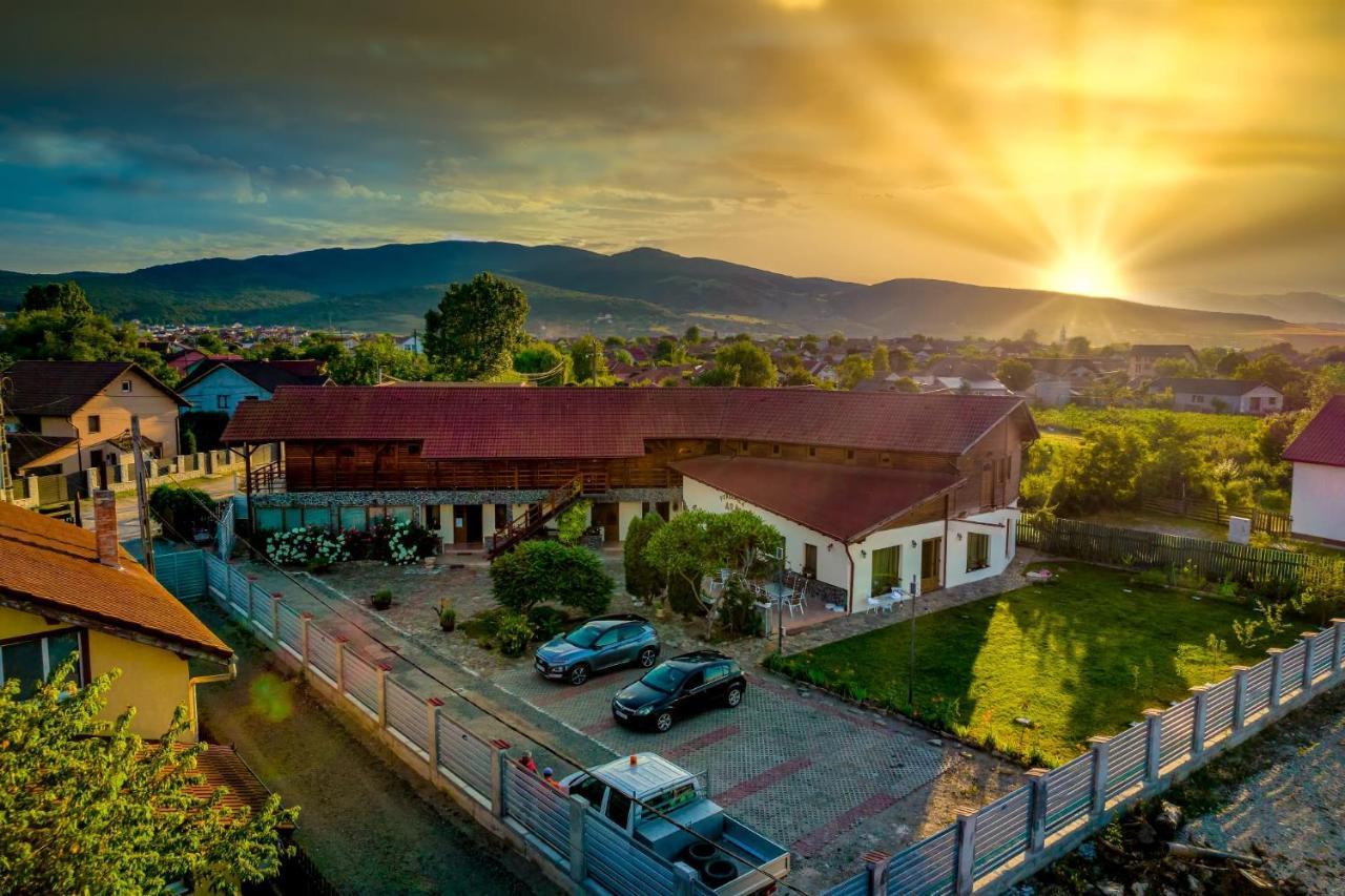 Pensiunea Ara Алба-Юлия Экстерьер фото